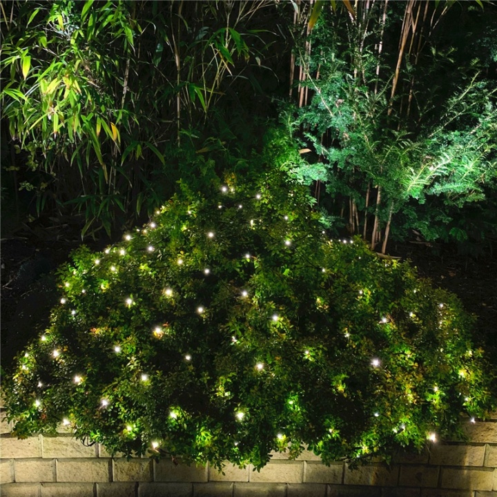 LightsOn Nett Lysnett 2×1,5 m med 168 lyspunkter v:6066447 LightsOn Nett Lysnett 2×1,5 m med 168 lyspunkter v:6066447